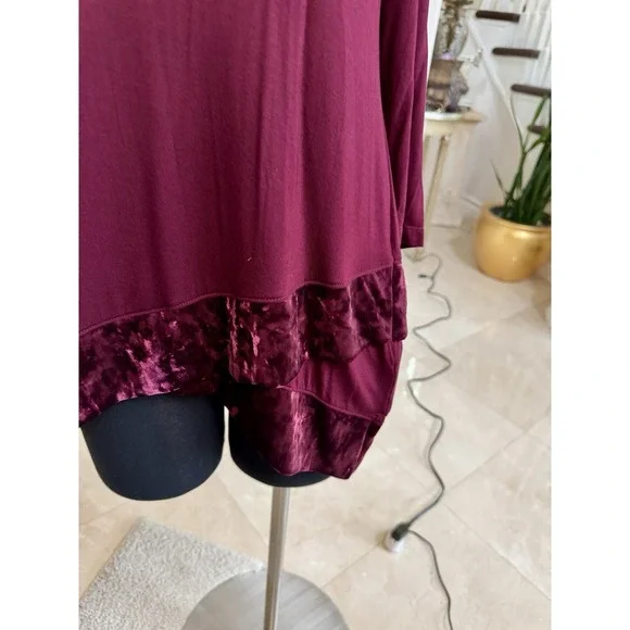 Cha Cha Vente PS Wine Top With Drop Back & Tie Velvet Bottom Asymmetrical Hem - Picture 4 of 15